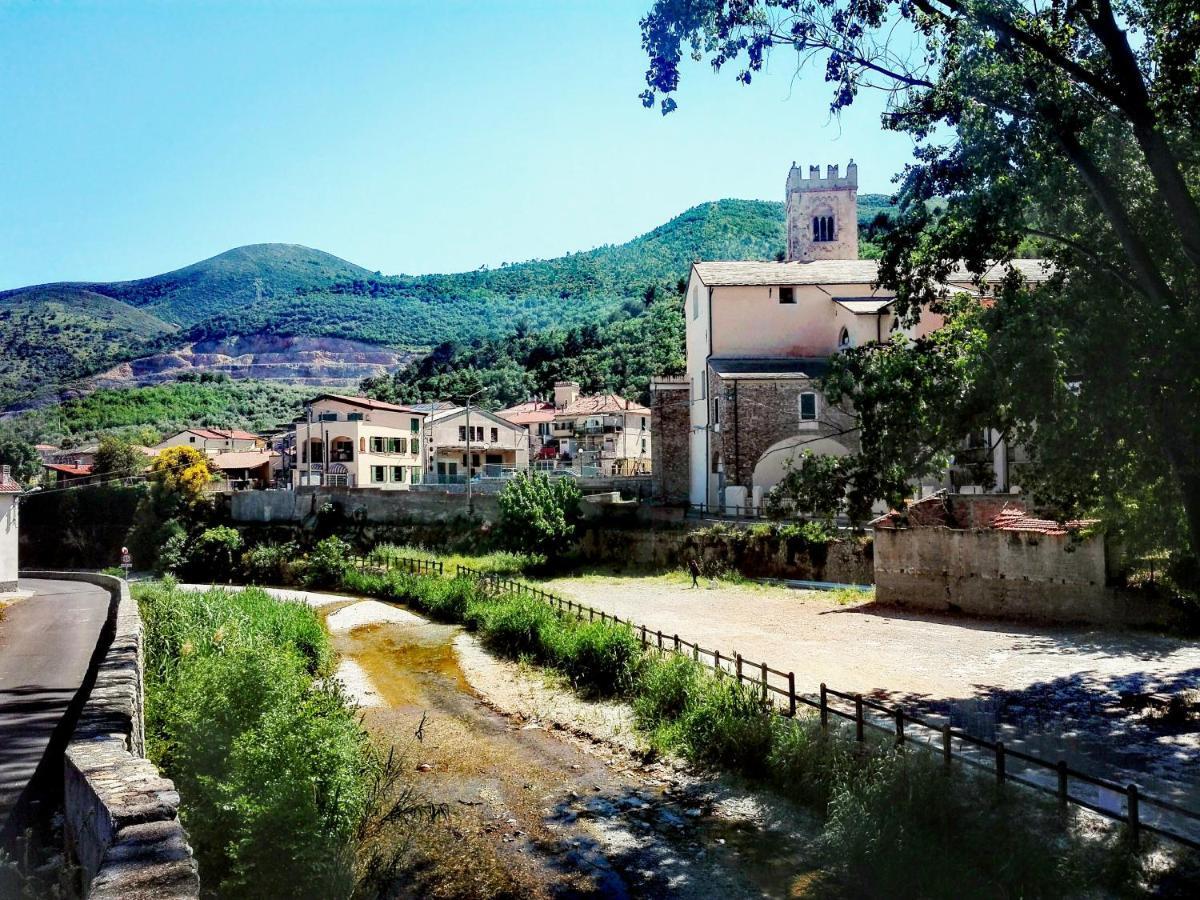 Appartamento San Martino Toirano Luaran gambar