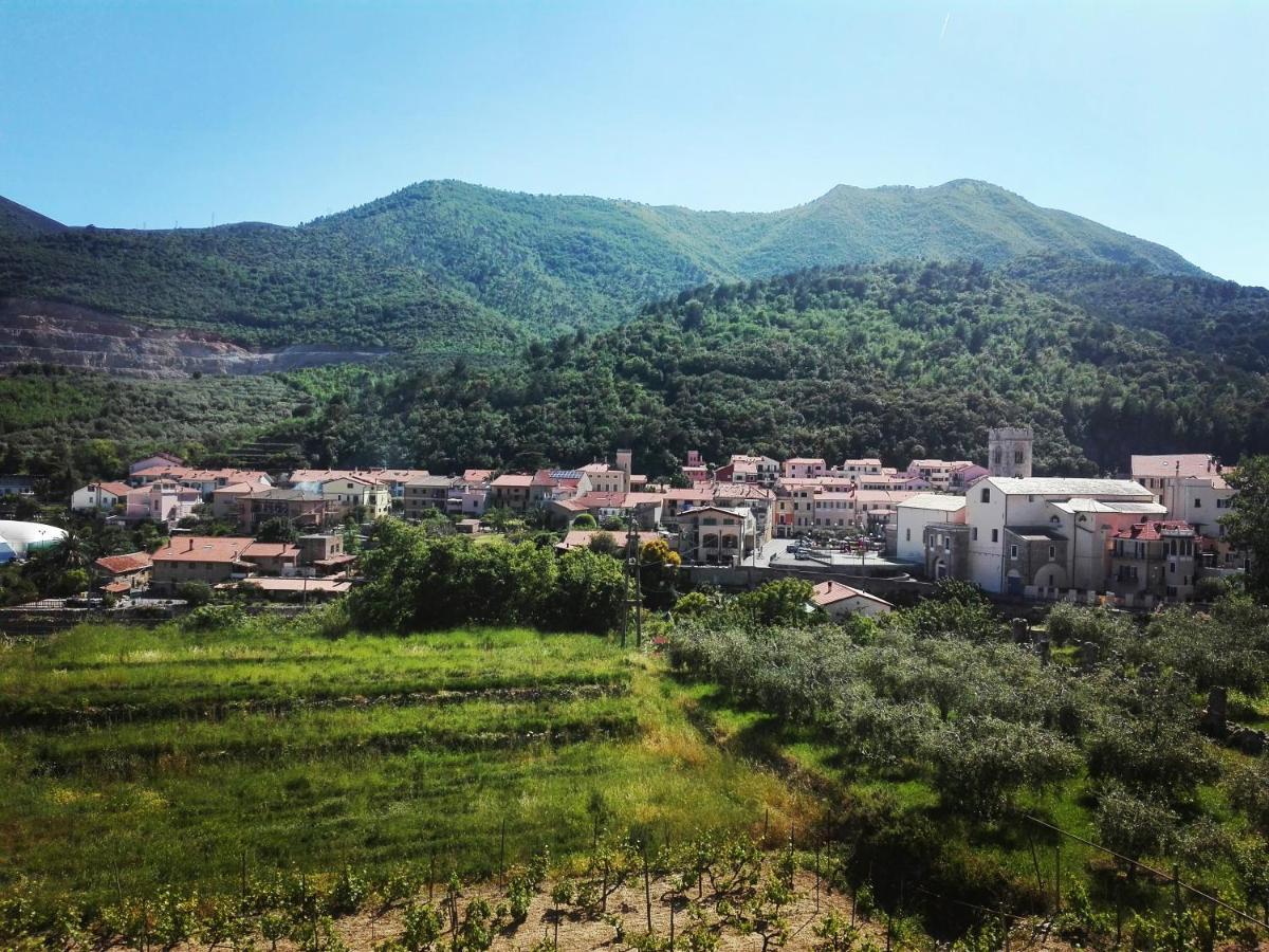 Appartamento San Martino Toirano Luaran gambar